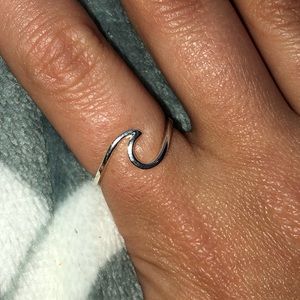 Pura Vida Wave Ring